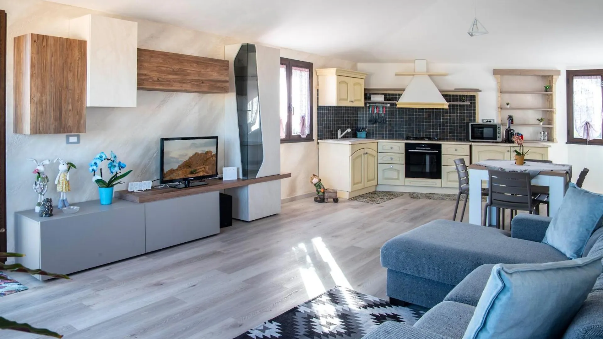 Monica'S Guesthouse Baratili San Pietro 0*,
