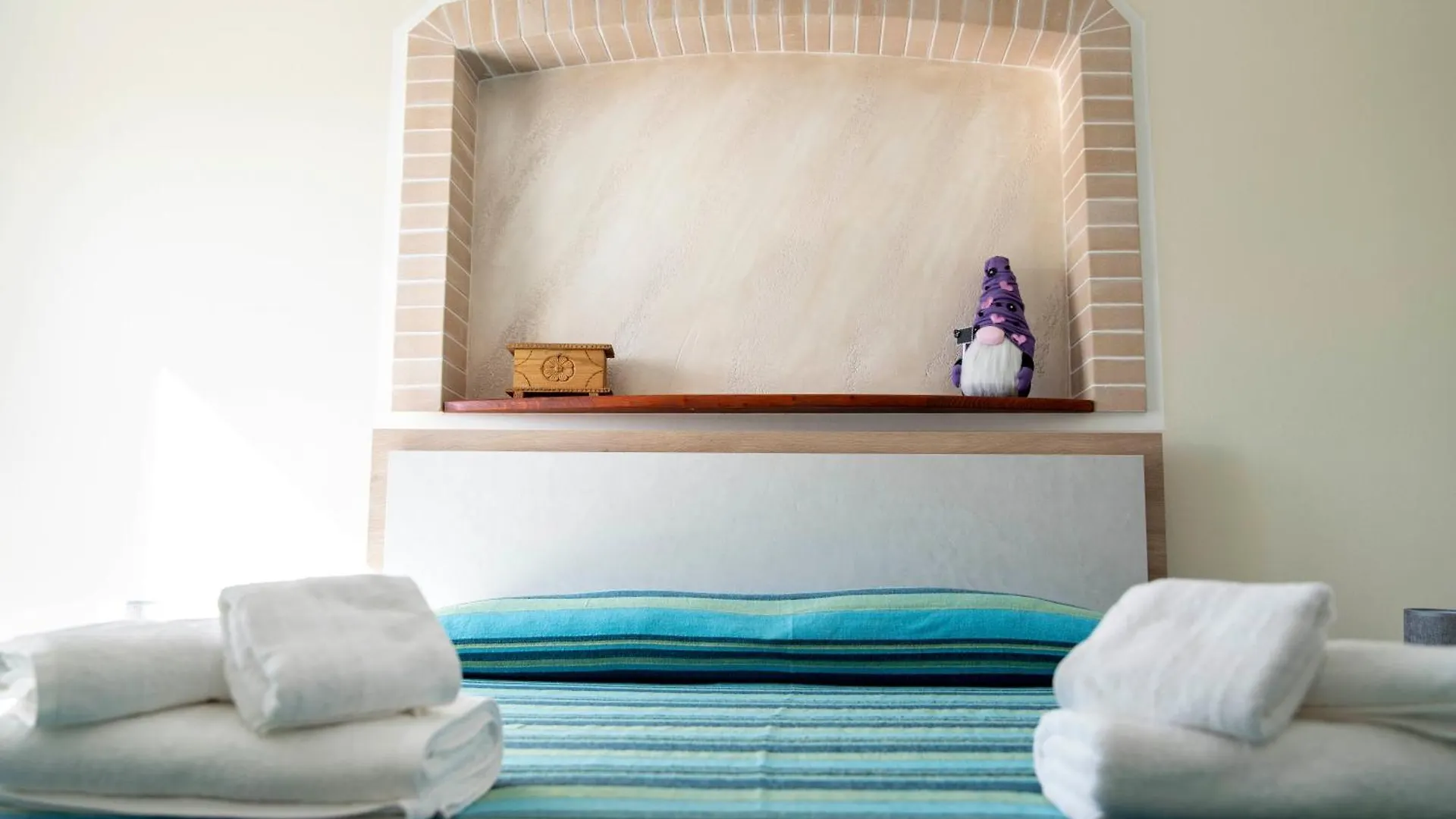 Holiday home Monica'S Guesthouse Baratili San Pietro Italy